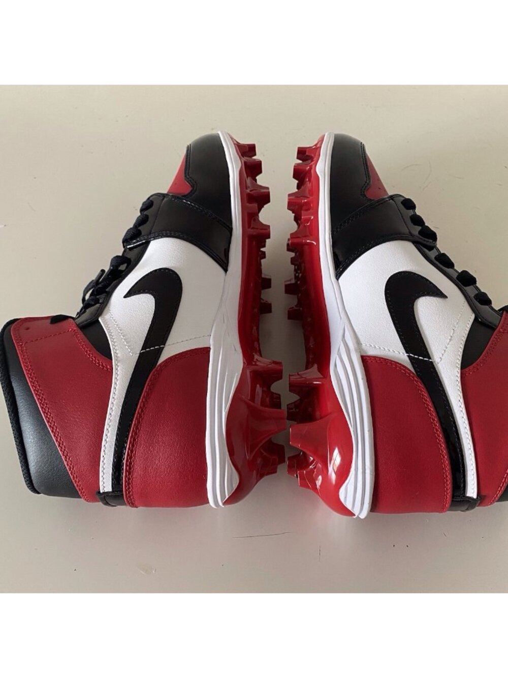 Men’s Sz 10.5 Nike Air Jordan 1 MID TD Red Black Baseball Cleats FJ6805-601 - Picture 8 of 10